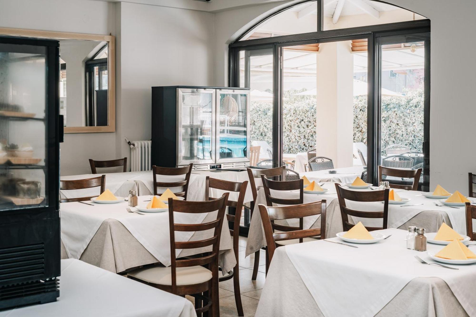 Maltezos Hotel 3*